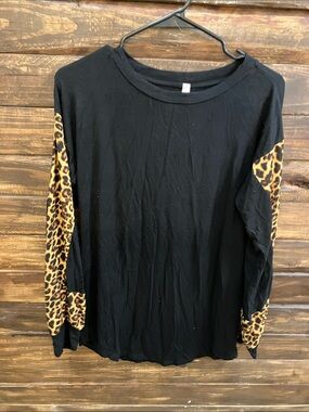 Magic Fit Black Long Sleeve Top with Leopard Print Sleeves